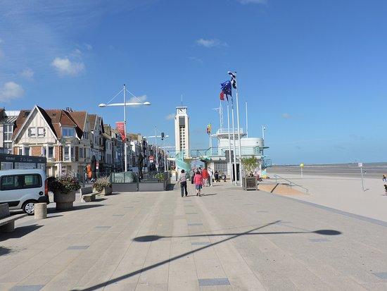 Hotel Jolly Roger Dunkirk Exteriér fotografie